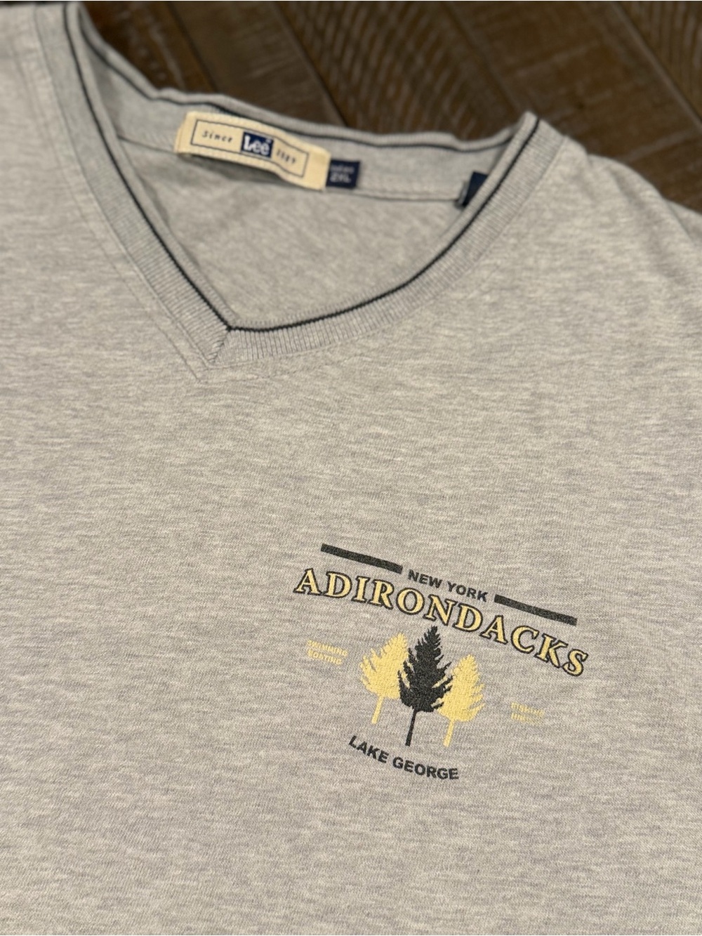 Lee Women’s Adirondacks Lake George V-Neck T-Shirt – 2XL